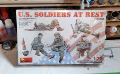 US soldiers at rest apr25.jpg