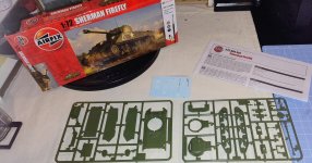 Sherman tank 1_72 (4).jpg