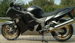 blackbird cbr1100_5.jpg