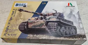 Italeri Tiger 1_35th scale  (1).webp